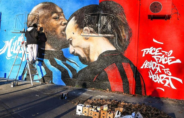 國米球迷領(lǐng)袖受審：盧卡庫送我手表&我?guī)退嫳诋?，最信任薩內(nèi)蒂