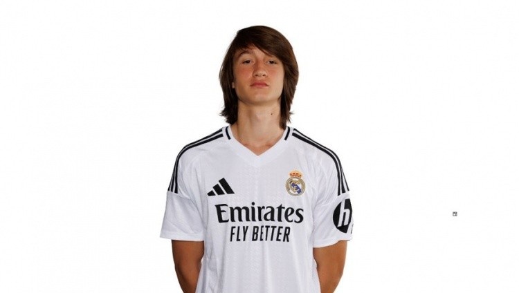 此前膝蓋受傷！西媒：皇馬計劃帶17歲小將胡安-馬丁內斯去世俱杯