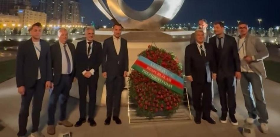 世體：拉波爾塔將前往阿塞拜疆，尋找?guī)透纳瓢退_經(jīng)濟狀況的投資者