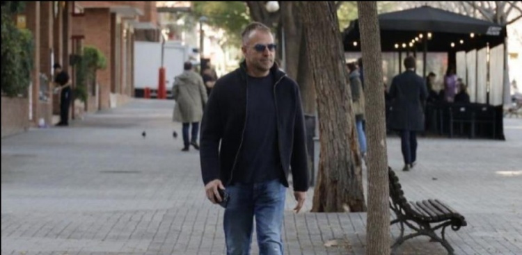 世體：弗里克邀請巴薩工作人員共進(jìn)午餐慶祝60歲生日，蒂亞戈到場