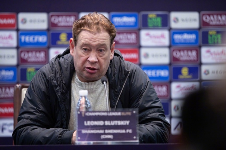 斯盧茨基：我認(rèn)為球隊表現(xiàn)不錯，阿馬杜的傷情確實讓我很擔(dān)心