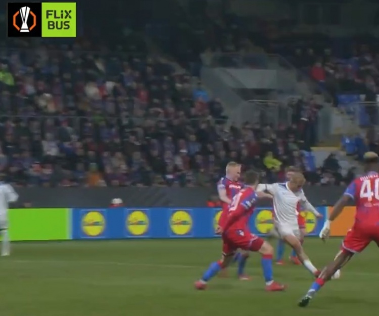 官方：伊薩克森為拉齊奧內(nèi)切打進(jìn)絕殺，當(dāng)選歐聯(lián)杯今日最佳進(jìn)球