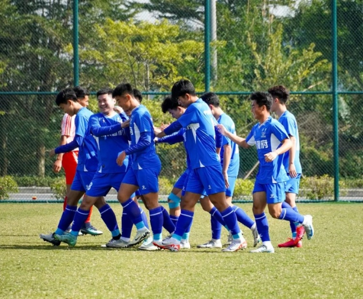 全民足球 | 決定踢職業(yè)聯(lián)賽之后，被更多人看到之前