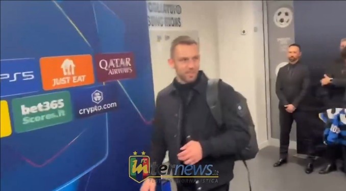 意媒：德弗里賽后表示膝蓋不適，這讓他能否出戰(zhàn)亞特蘭大成疑