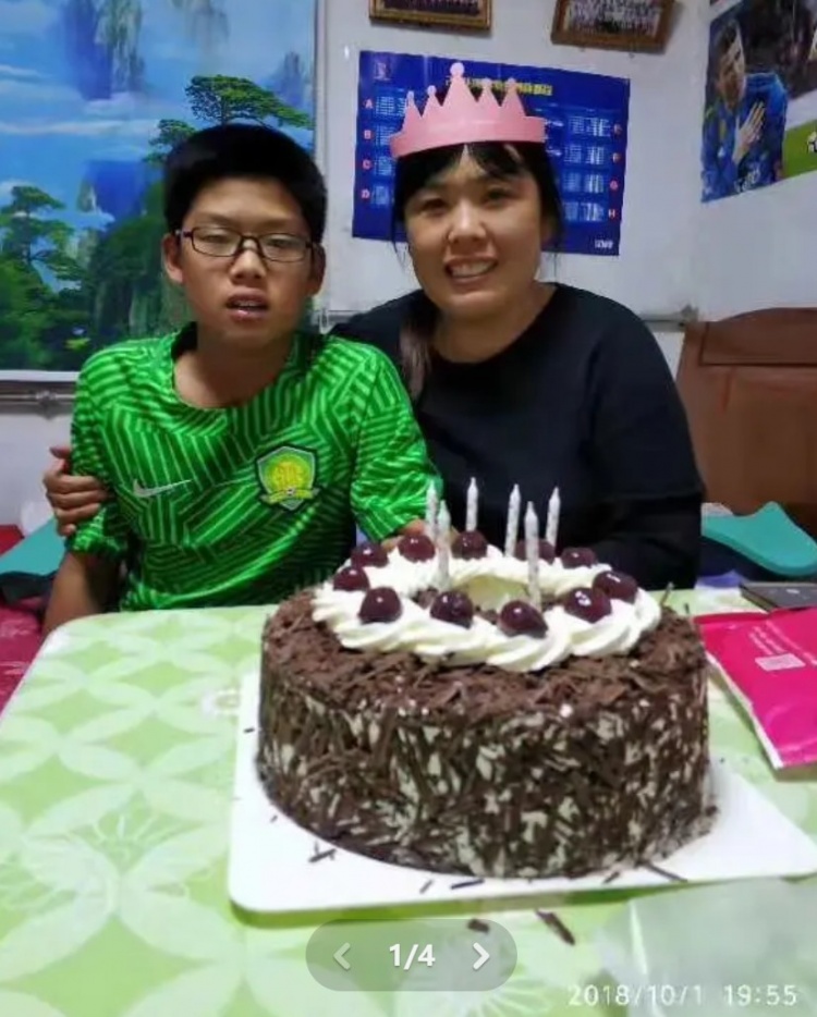 郭嘉璇母親曬照悼念兒子：璇兒生日快樂(lè)，希望天堂幸福