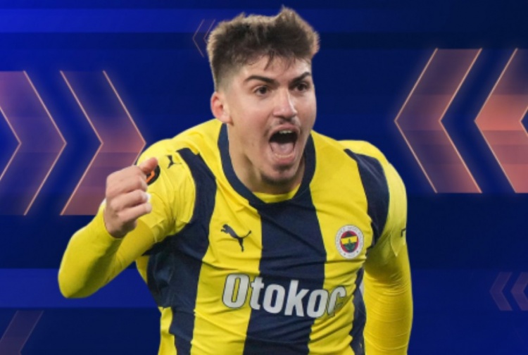 身價(jià)550萬歐！圖片報(bào)：拜仁正關(guān)注19歲費(fèi)內(nèi)巴切后衛(wèi)阿克西切克