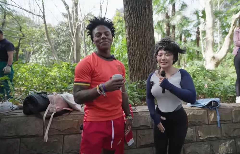 劇情拉滿！Speed中國行逛上海人民公園“相親角”