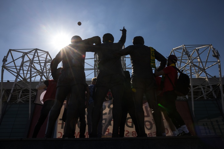 郵報：曼聯(lián)球迷本周繼續(xù)抗議，反對格雷澤將曼聯(lián)帶上滅亡之路