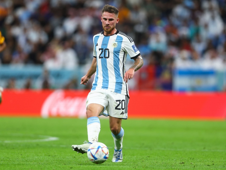 麥卡利斯特：我喜歡玩寶可夢的游戲 梅西不在時科雷亞可能穿10號