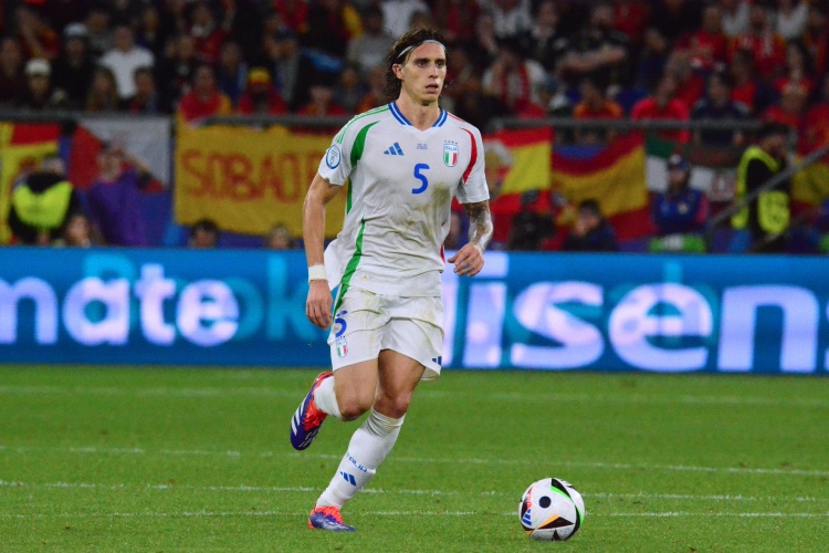 阿斯：初步推測卡拉菲奧里缺席至少1個月，他很難在歐冠出戰(zhàn)皇馬