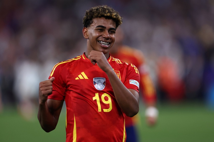 17歲258天！亞馬爾成為歐國(guó)聯(lián)歷史最年輕進(jìn)球者