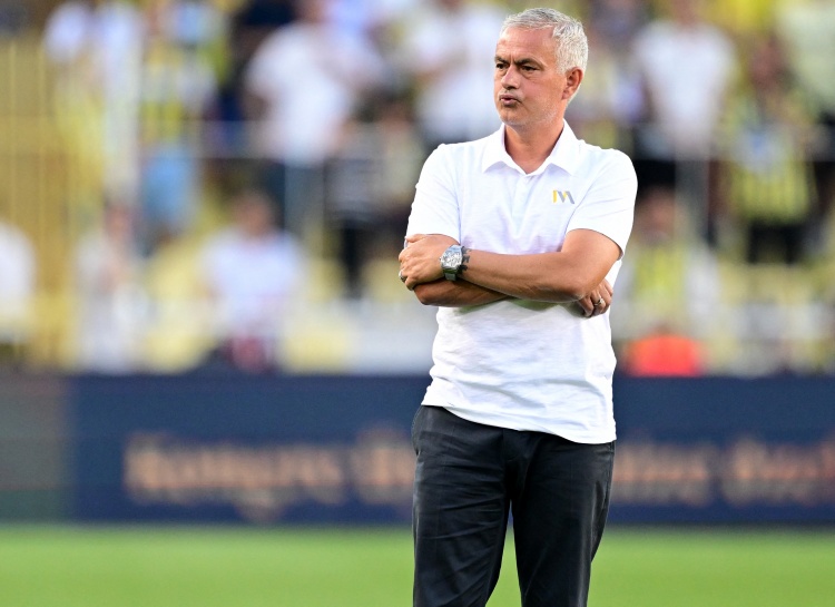 1-3流浪者！費(fèi)內(nèi)巴切遭遇隊(duì)史歐聯(lián)杯淘汰賽主場(chǎng)首敗，此前8勝3平