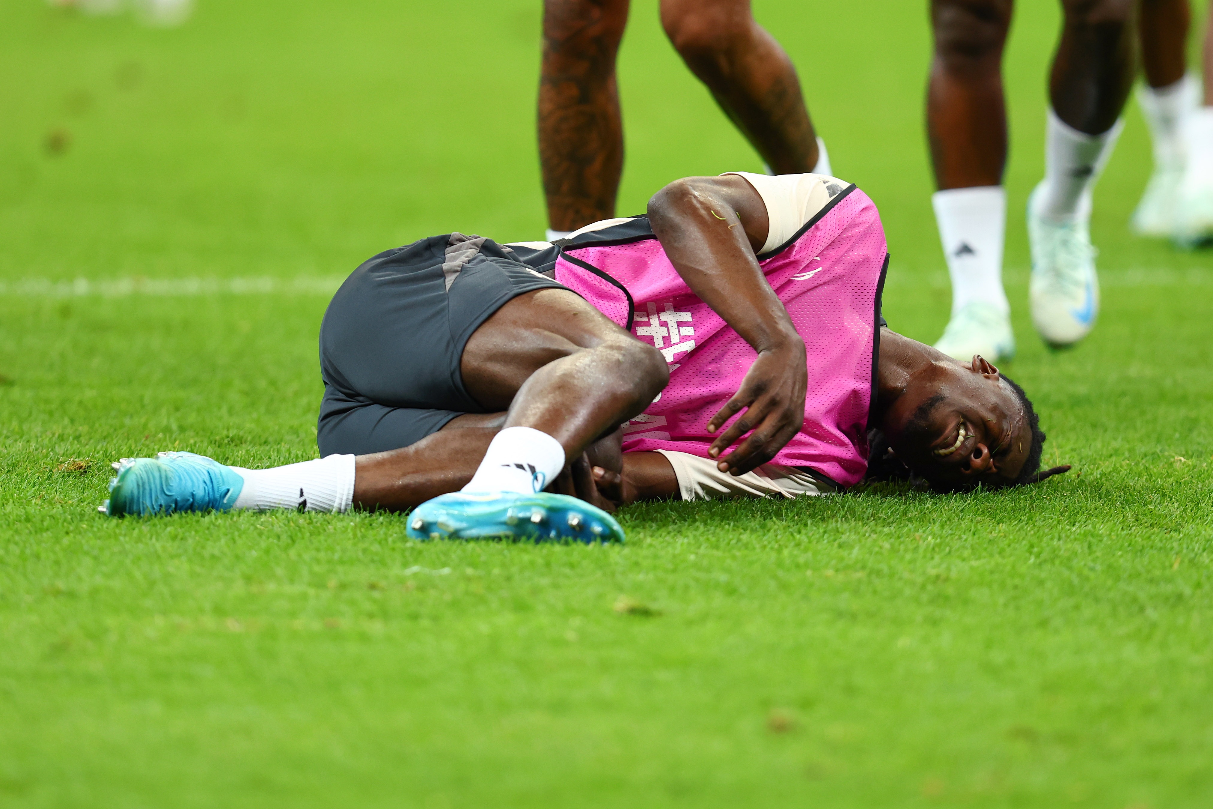 傷病所擾？22歲卡馬文加本賽季傷病反復(fù)，身價(jià)掉下1億&今日遭痛批