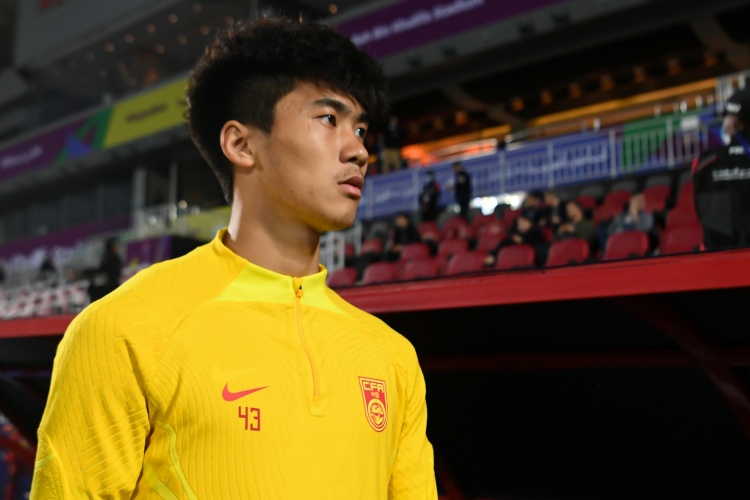 媒體人談吳少聰：用腦踢球&技術(shù)不錯，不知道能否引起伊萬關(guān)注