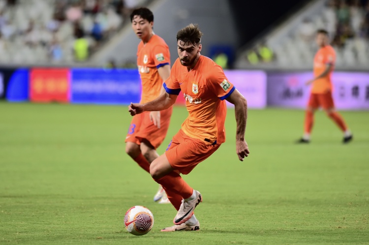 魯媒：泰山7日恢復(fù)訓(xùn)練10名國(guó)字號(hào)缺席，4外援合練&澤卡單獨(dú)康復(fù)