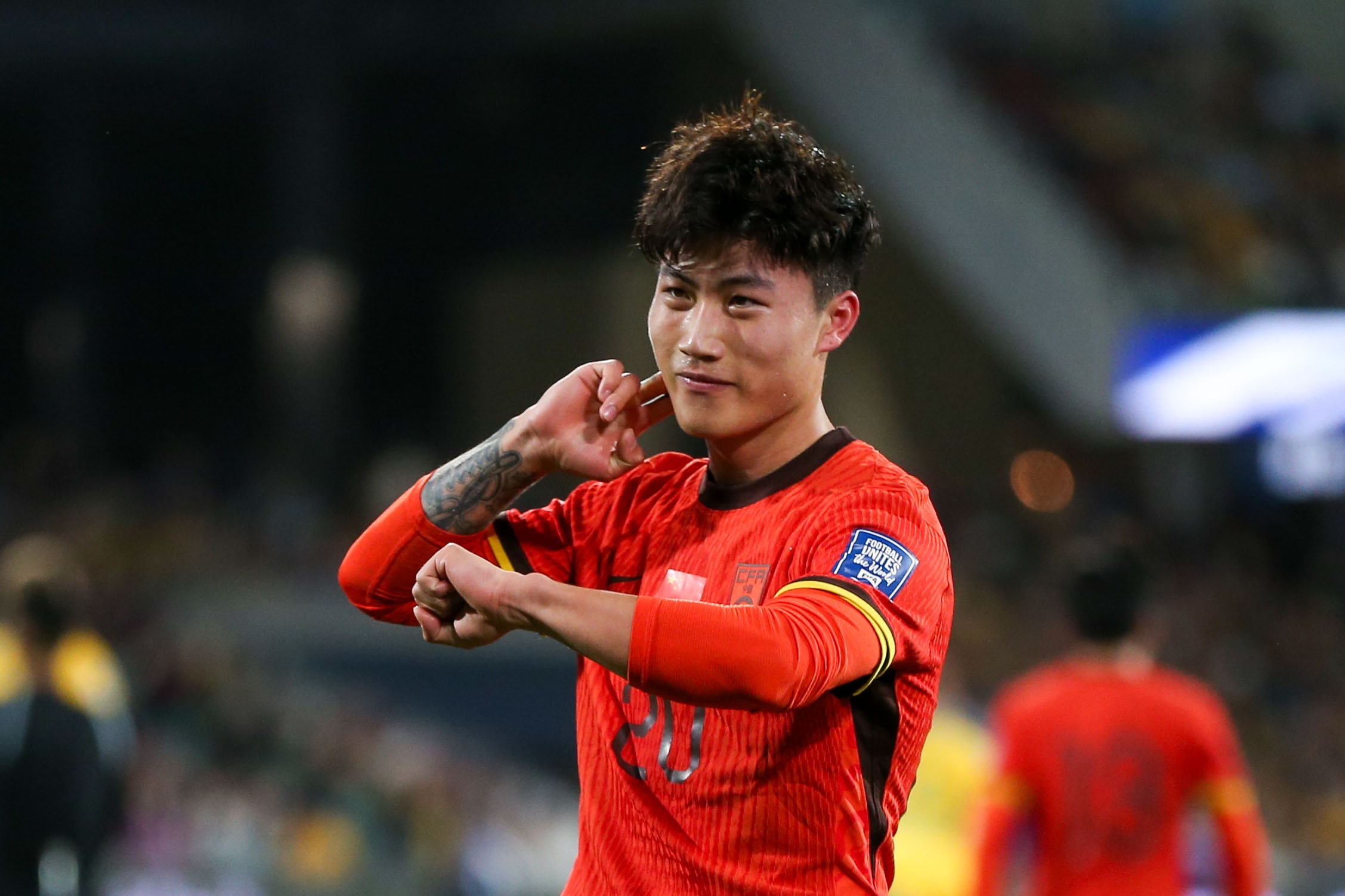 國(guó)足球票為何成硬通貨？票務(wù)平臺(tái)人員：足球是國(guó)內(nèi)體育產(chǎn)業(yè)第一IP