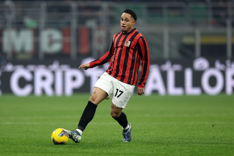 都體：除非米蘭愿意提供大幅度折扣，否則那不勒斯很難買斷奧卡福