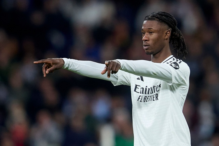 西媒：卡馬文加能否首發(fā)出戰(zhàn)，是皇馬在次回合對馬競的唯一疑問