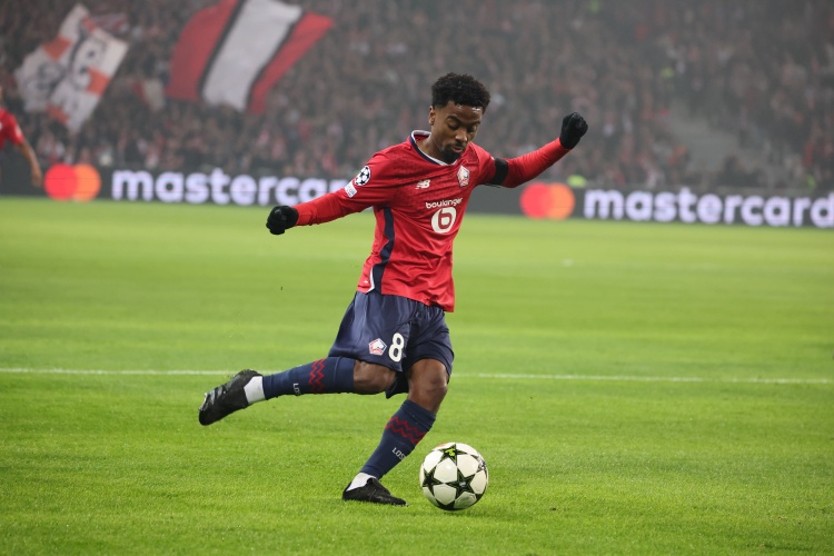 衛(wèi)報：西漢姆為安赫爾-戈麥斯開10萬鎊周薪被拒，巴薩也有意球員