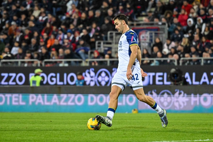 意媒：尤文正考察維羅納中衛(wèi)庫博拉，維羅納要價1200萬至1500萬歐