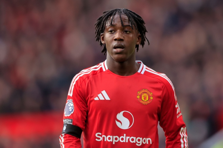 曼聯(lián)有意賣梅努套現(xiàn)？記者：梅努今夏不會(huì)離隊(duì)