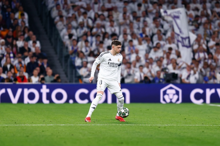 皇馬官方：巴爾韋德參加部分合練，塞巴略斯、巴列霍繼續(xù)康復(fù)訓(xùn)練