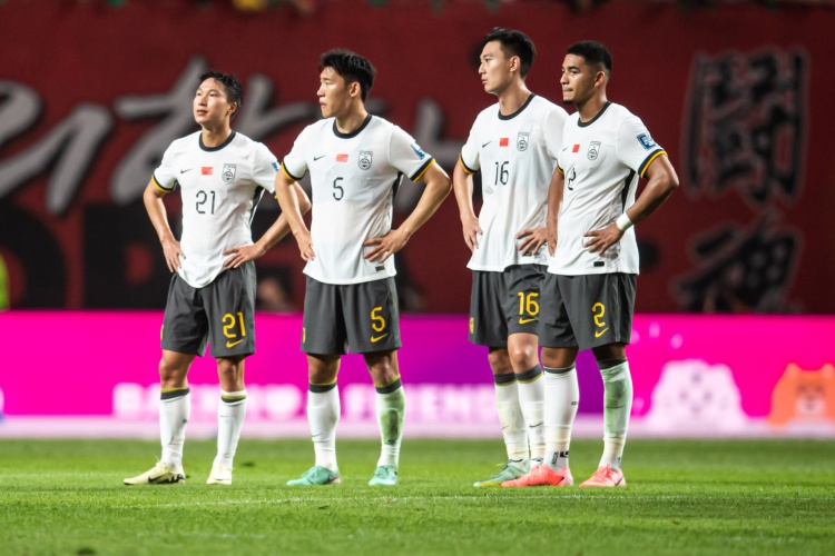 誰搭檔蔣光太？國足前兩場中衛(wèi)組合受傷，戰(zhàn)沙&澳后防需調整？