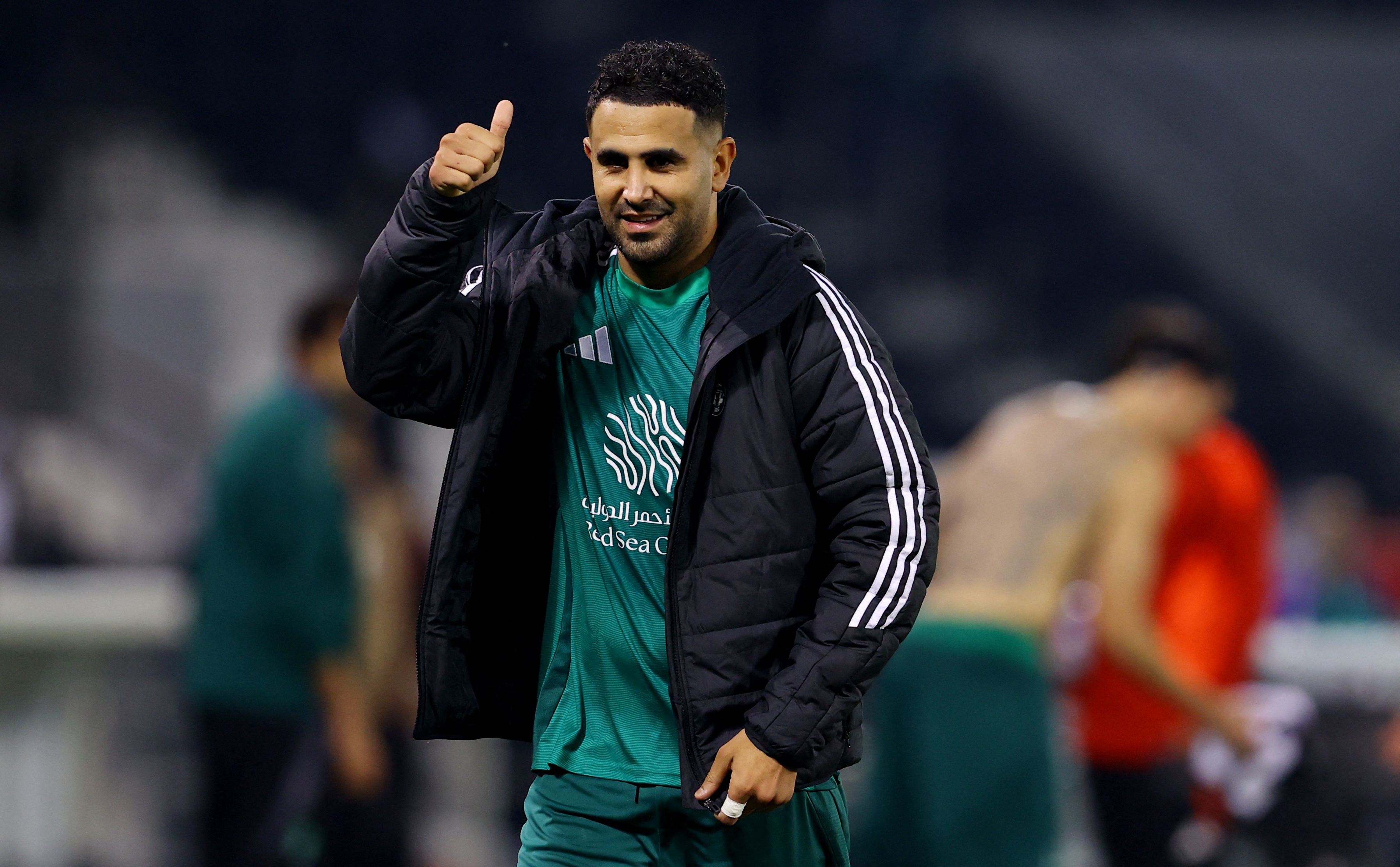 周薪100萬不白拿！馬赫雷斯禁區(qū)內(nèi)間接任意球爆射，亞冠9場6球7助