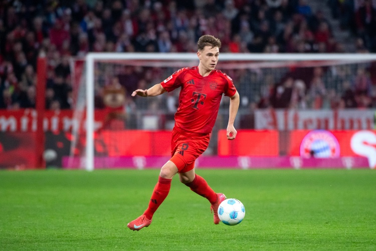 變相降薪！記者：基米希續(xù)約簽字費為0，但要求保證長留孔帕尼