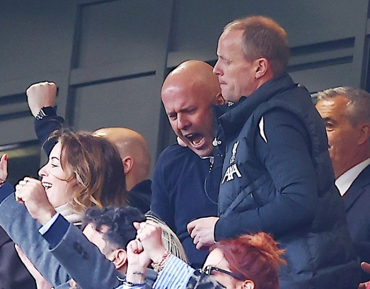 開(kāi)啟吹風(fēng)機(jī)！范迪克：半場(chǎng)落后圣徒，是我見(jiàn)過(guò)斯洛特最憤怒的一次